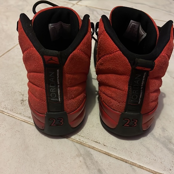Red and Black Air Jordan 12 Retro ‘Reverse Flu Game’ Size 5.5 in Youth - Picture 3 of 3